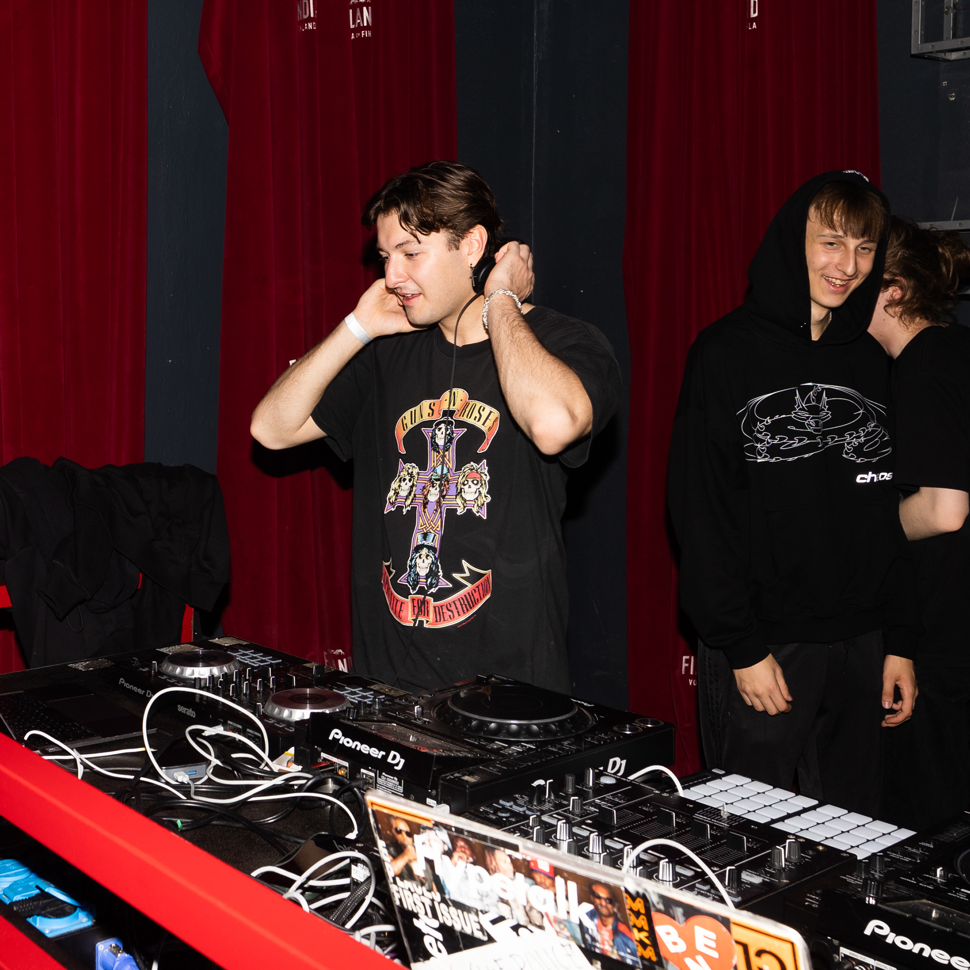 HYPETALK-set image 7